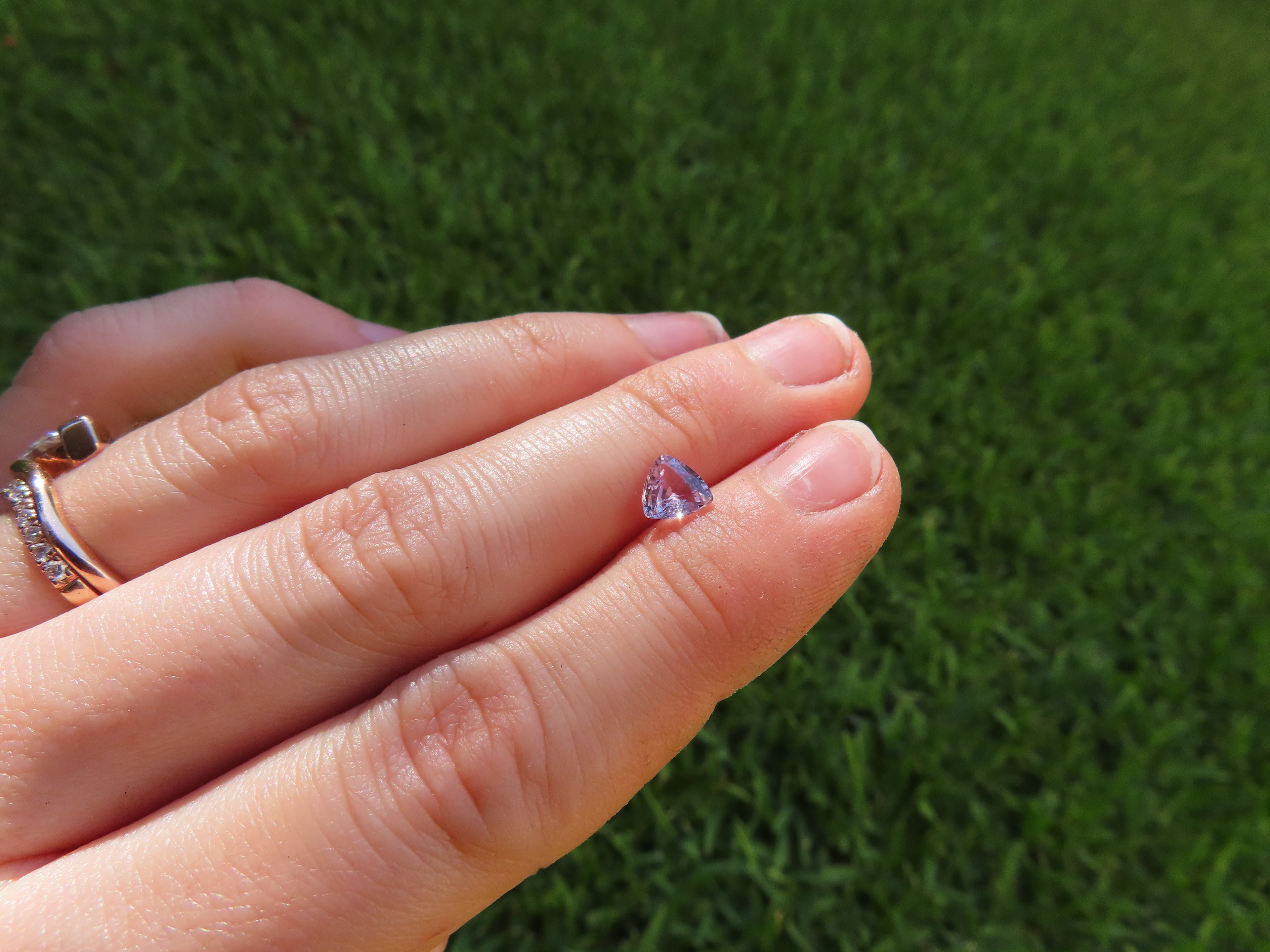 Lavender Sapphire for custom jewellery